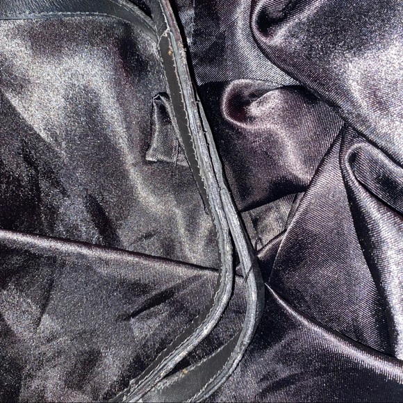 Vintage Michael Kors leather shoulder bag.. - Picture 8 of 13